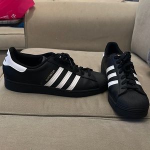 Men’s black Adidas superstar size 13